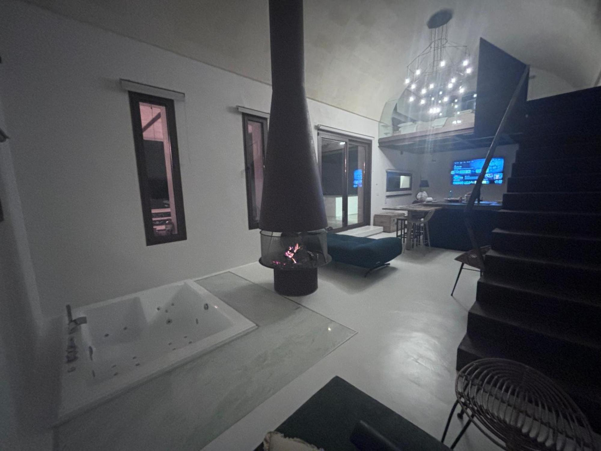 Aeneas Pool & Jacuzzi Al Mare Torre Guaceto